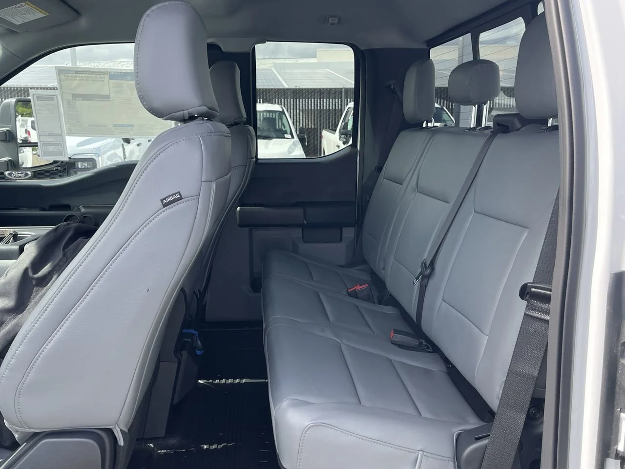 New 2024 Oxford White Ford XL image 18