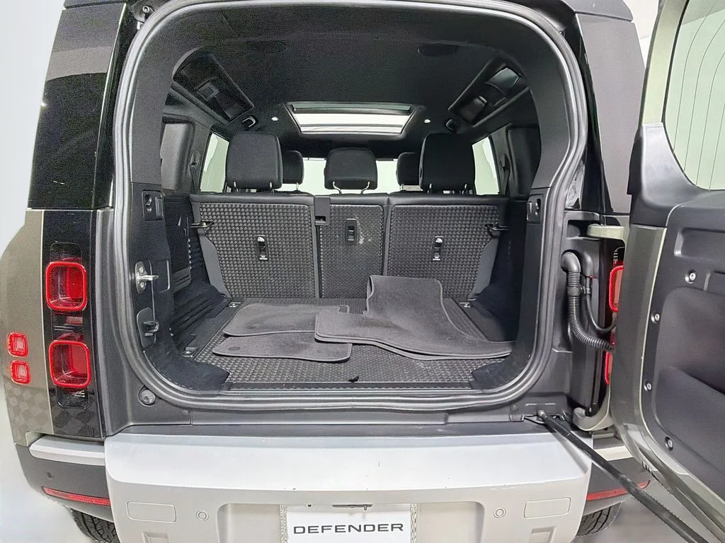 Certified Used 2023 Green Land Rover SE image 28