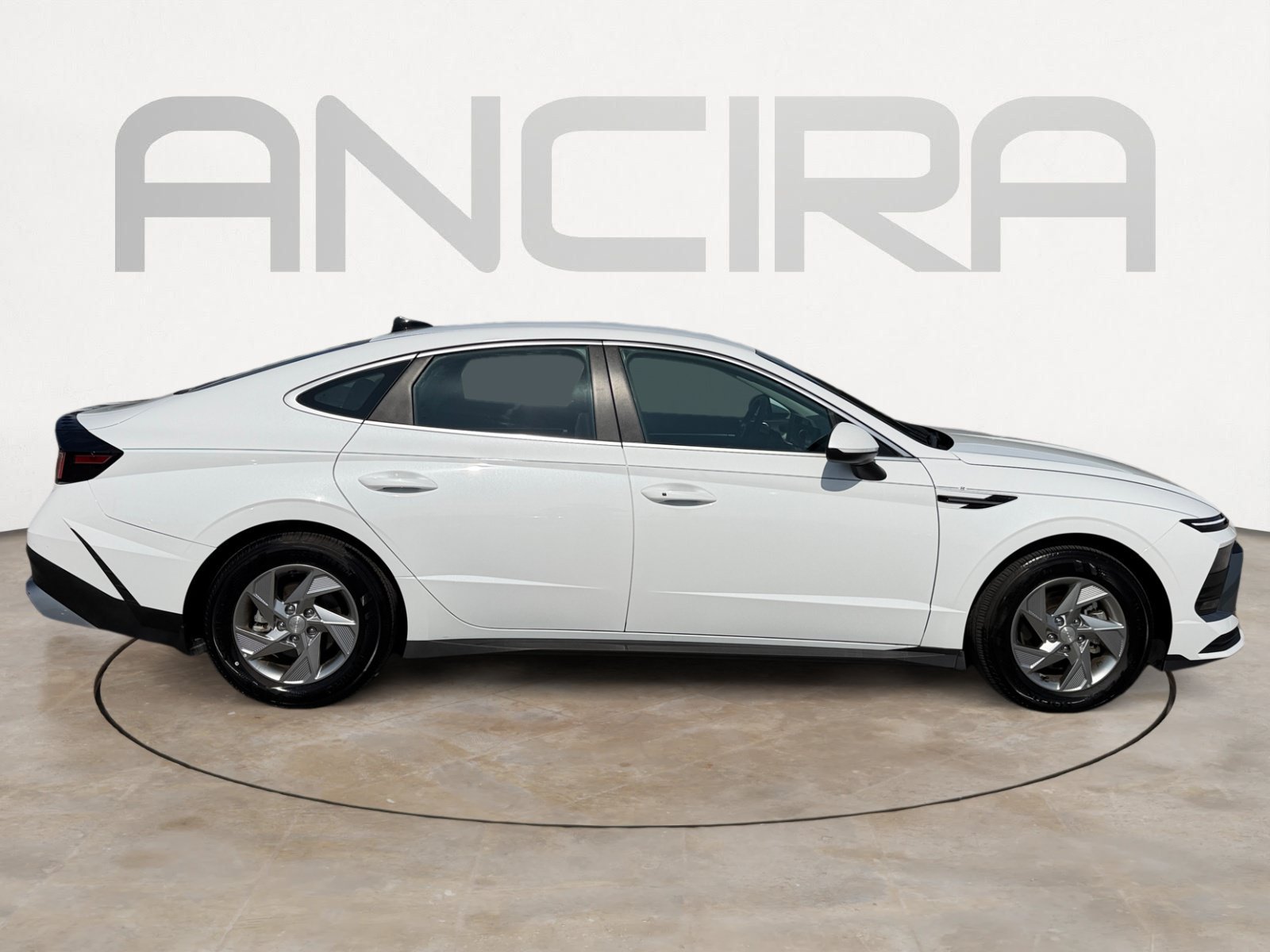 Used 2025 Serenity White Hyundai SE image 12