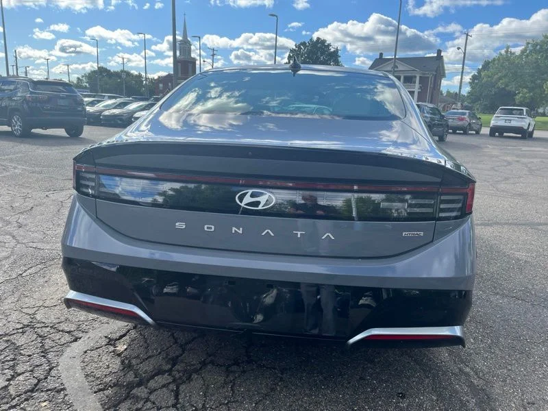 Used 2024 Blue Hyundai SEL image 6