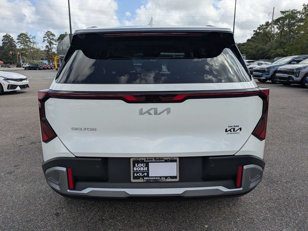 New 2027 Snow White Pearl Kia EX image 5