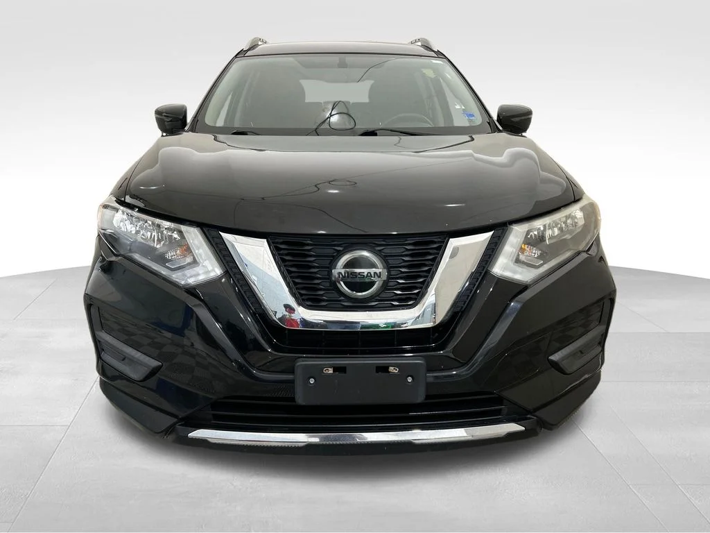 Used 2018 Black Nissan SV image 9