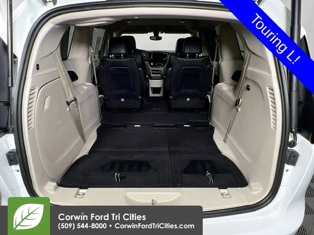 Used 2020 Bright White Clearcoat Chrysler Touring L image 14