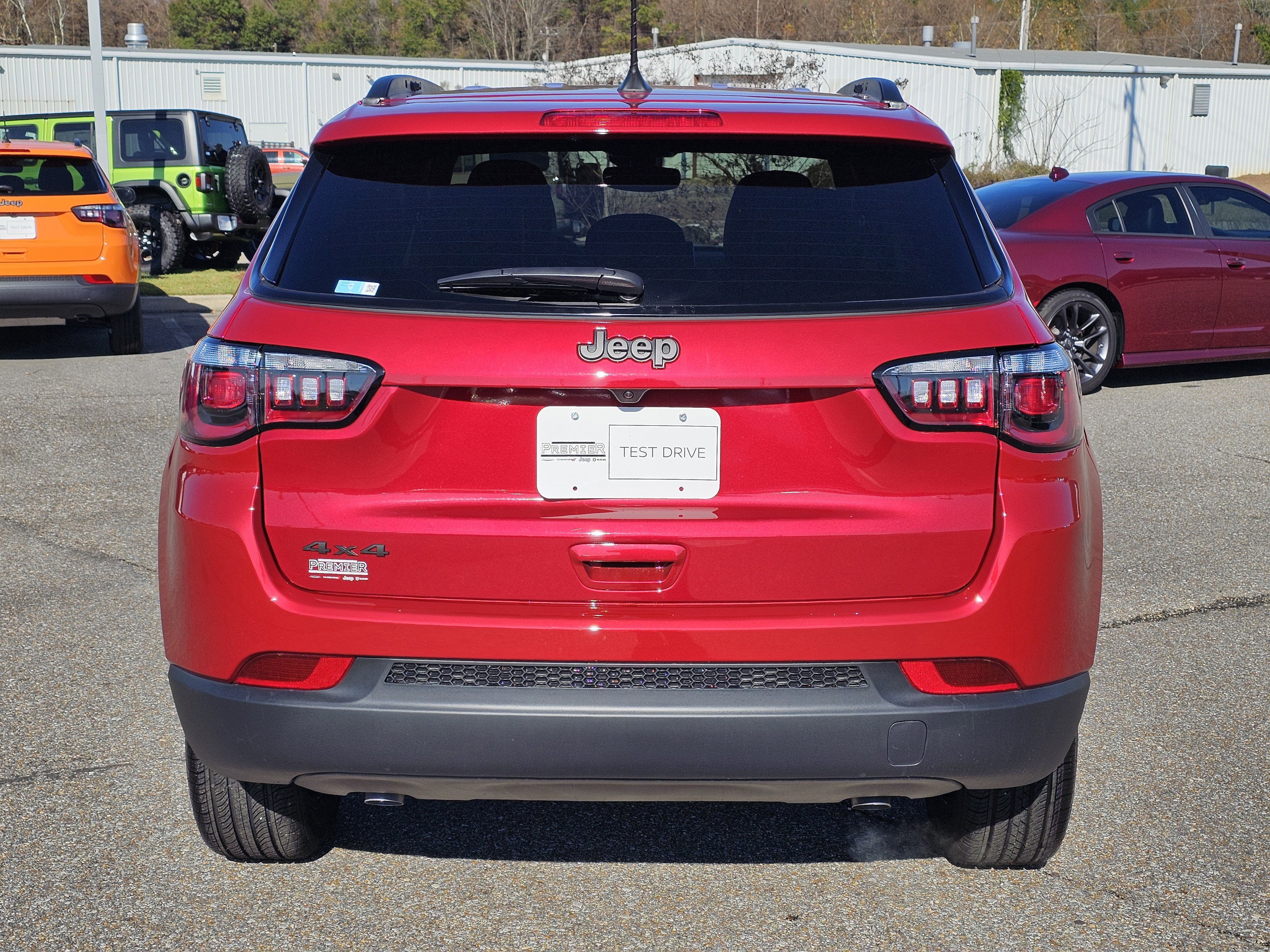 New 2026 Red Hot Pearlcoat Jeep Latitude Altitude image 10