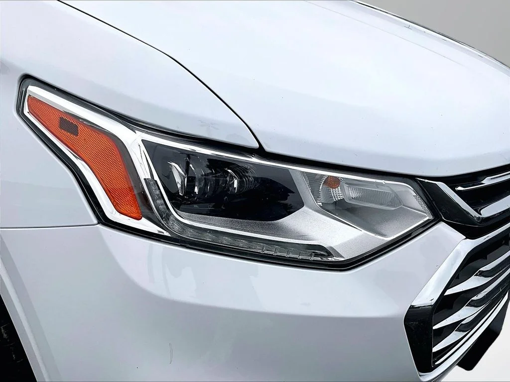 Used 2021 White Chevrolet High Country image 29