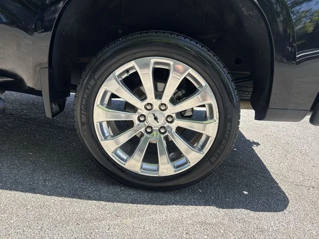 Used 2019 Black Chevrolet RST image 32