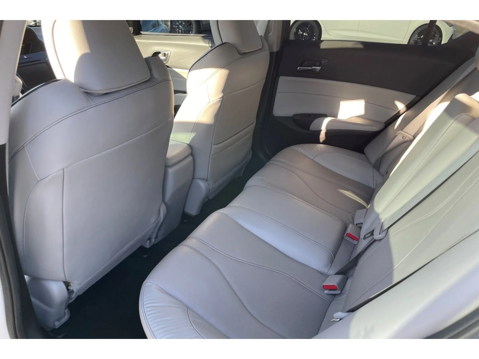 Used 2020 Platinum White Pearl Acura w/Technology Pkg image 13