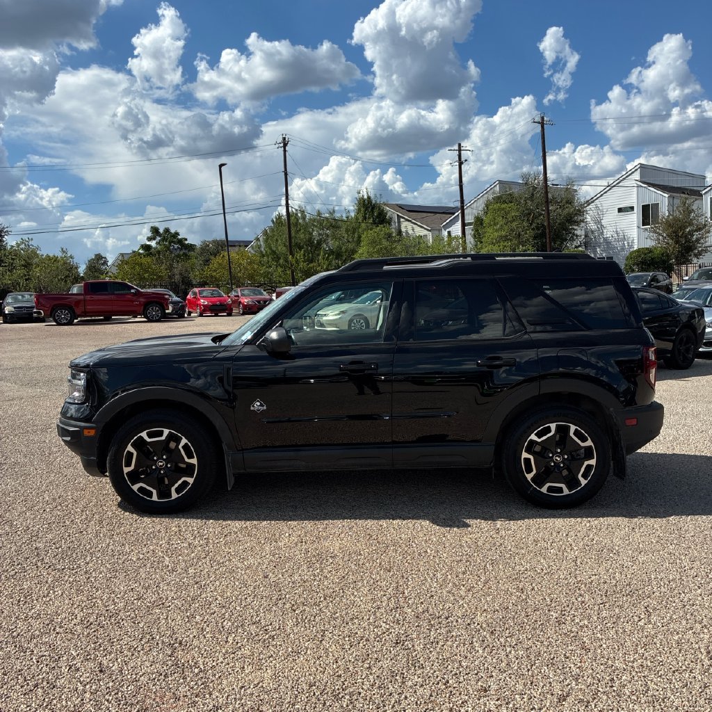 Used 2021 Shadow Black Ford Outer Banks image 1