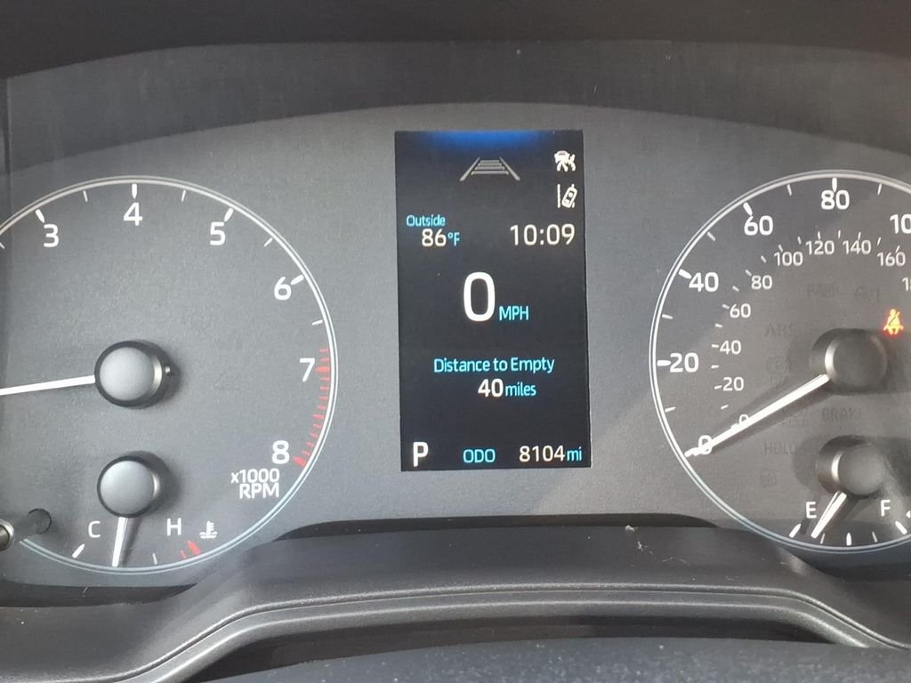 Used 2024 Ice Cap Toyota SE image 23