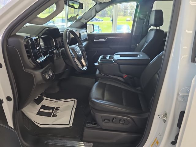 Used 2025 White GMC SLT image 11