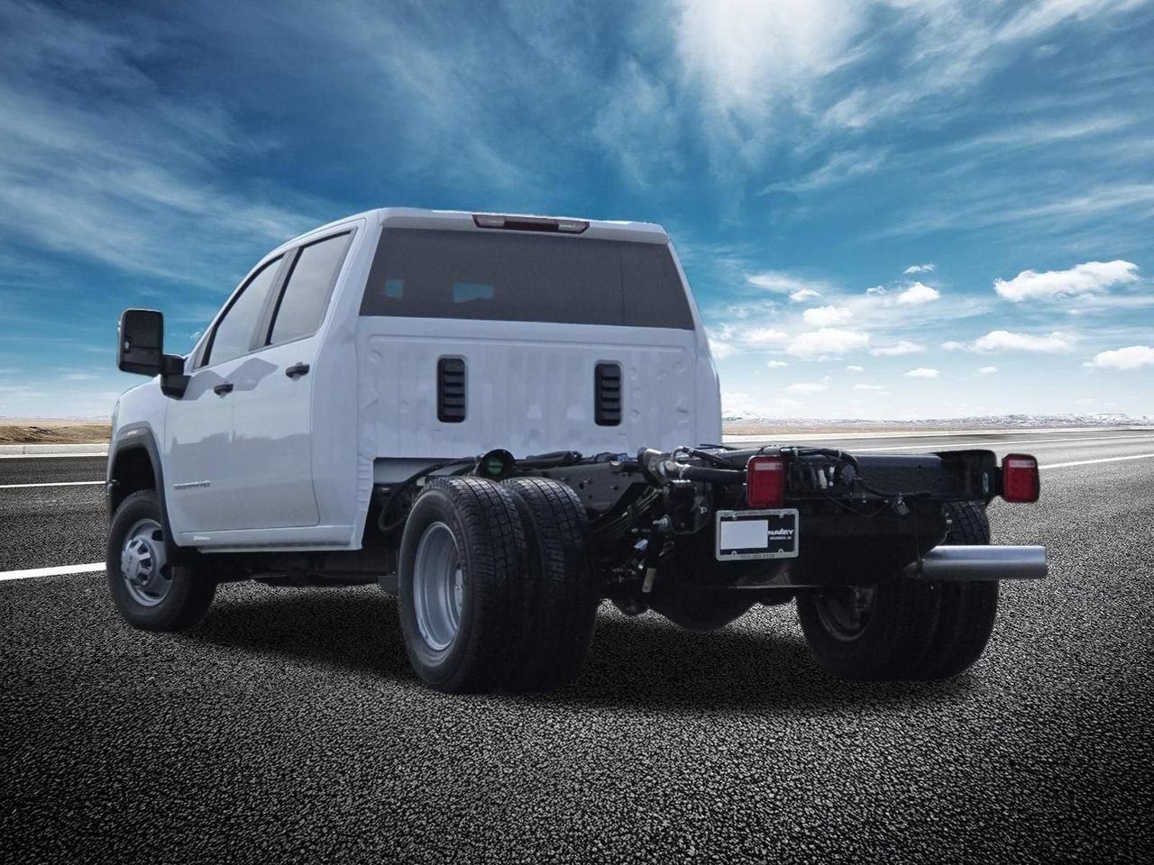 New 2026 Summit White GMC Pro image 15