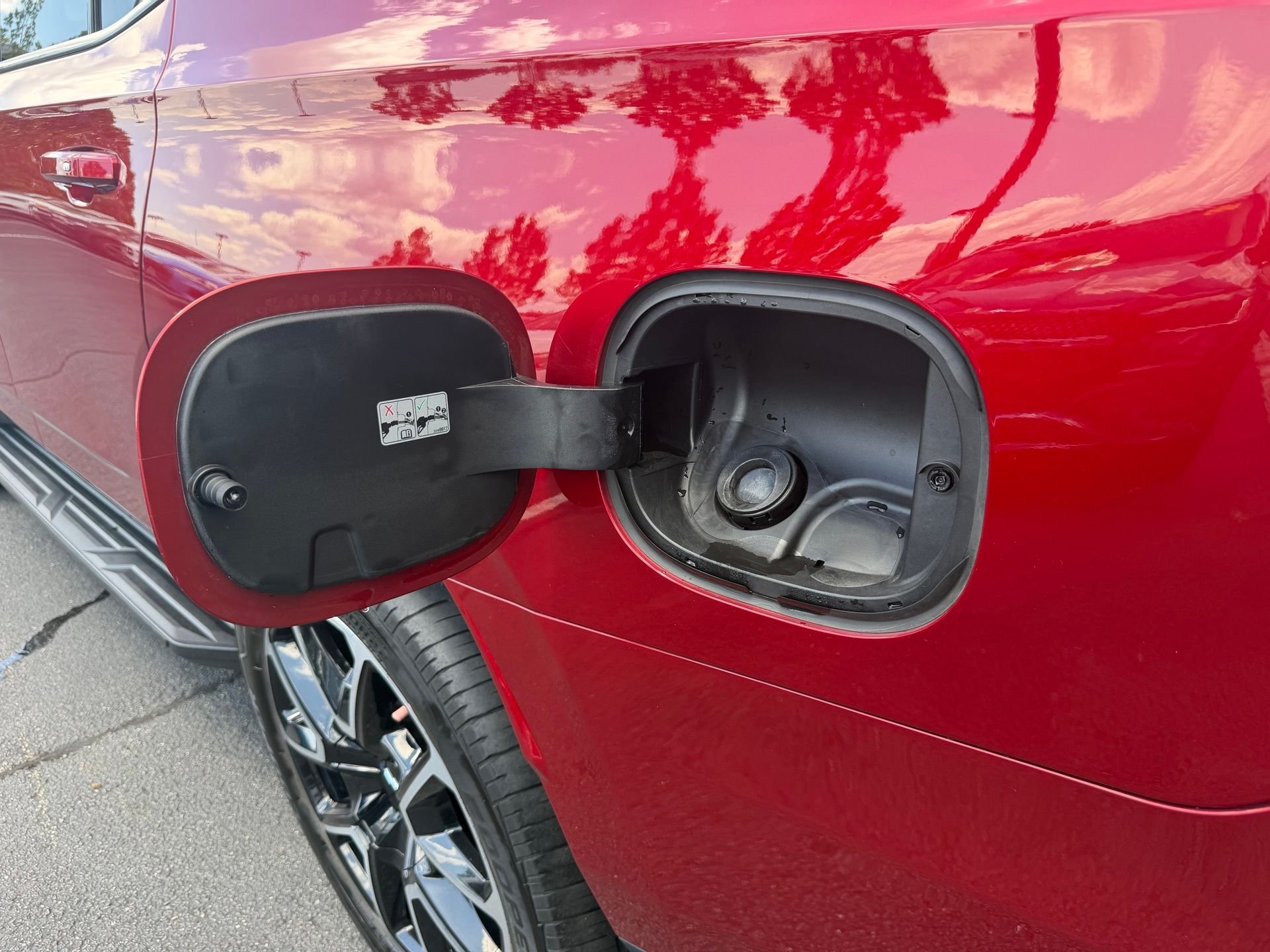Used 2022 Red Chevrolet RST image 32