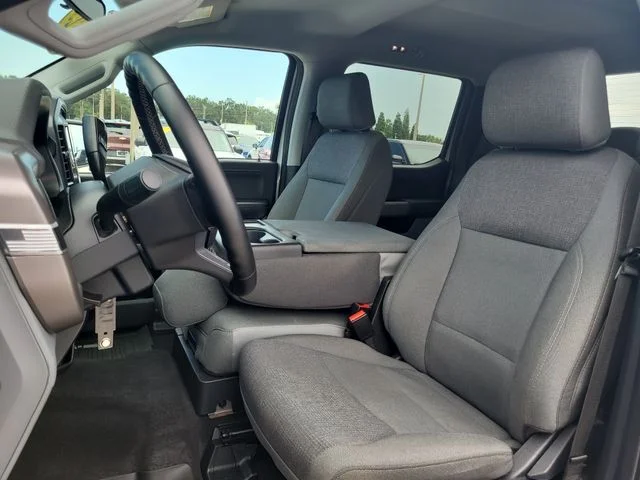 Used 2025 White Ford XLT image 19