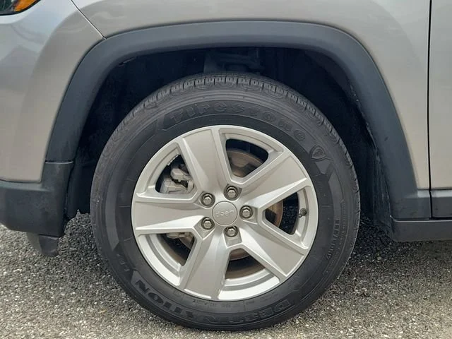 2022 Jeep Compass Latitude - Photo 6