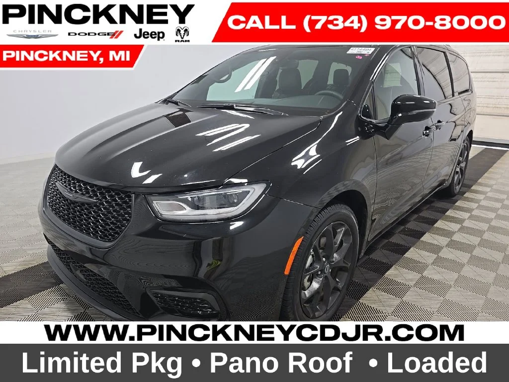Used 2025 Black Chrysler Limited image 1