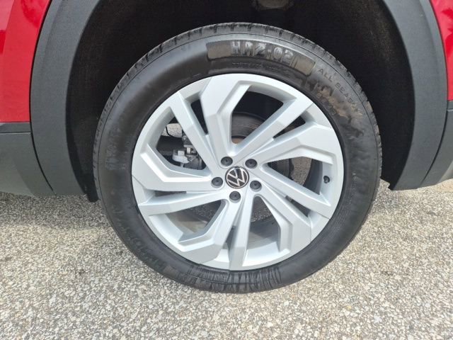 2022 Volkswagen Atlas SE w/Tech - Photo 11