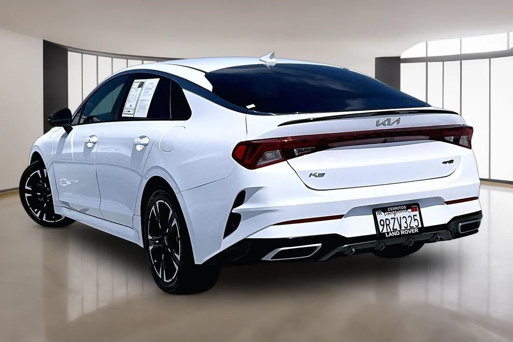 Used 2022 White Kia GT-Line image 4