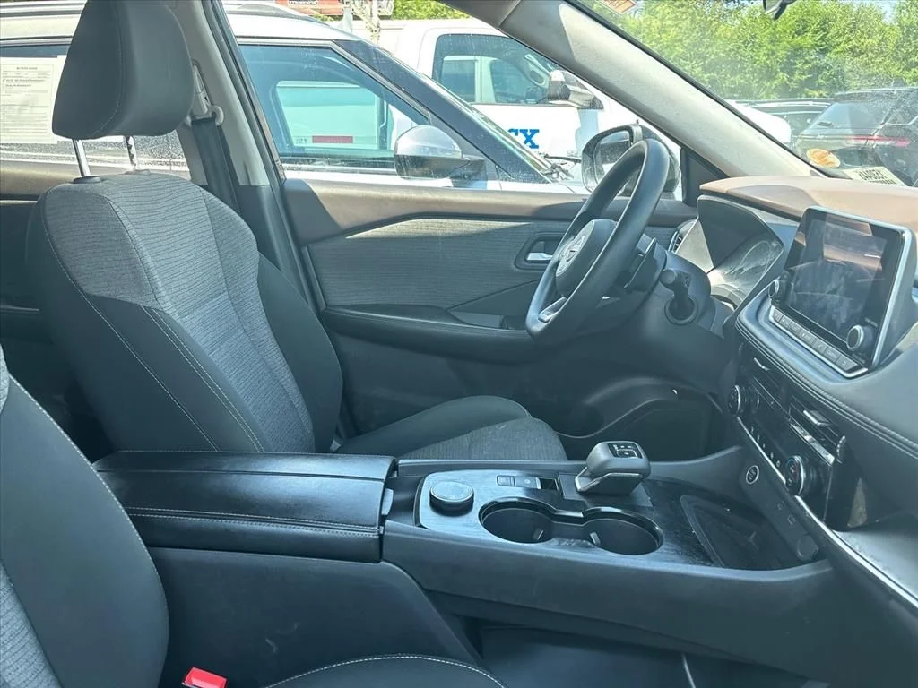 Used 2022 Black Nissan SV image 19
