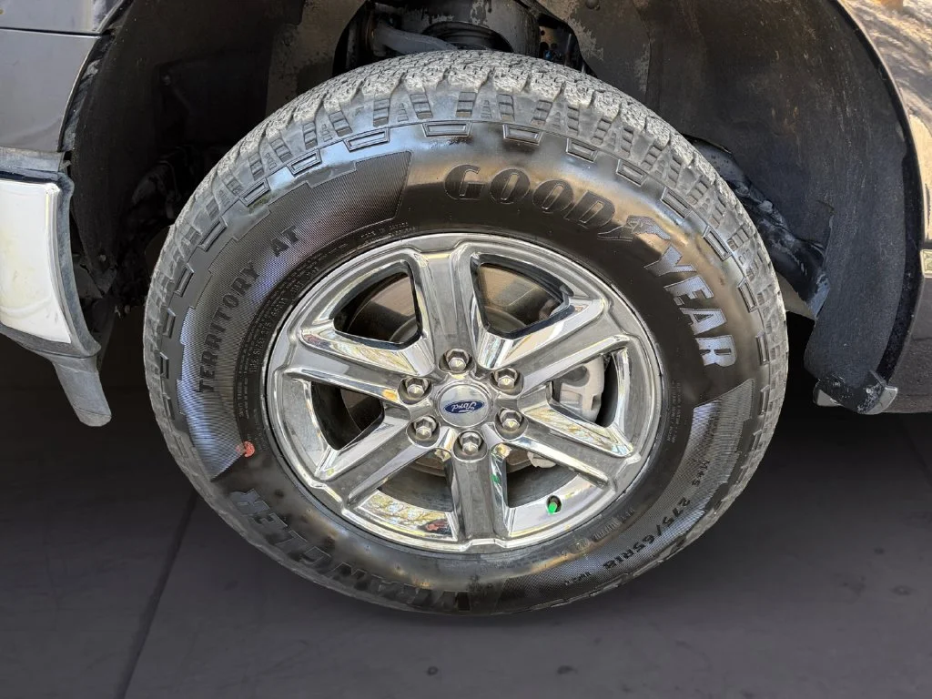 Used 2025 Black Ford XLT image 9