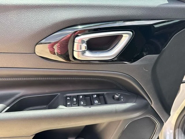 New 2026 Silver Jeep Latitude image 21