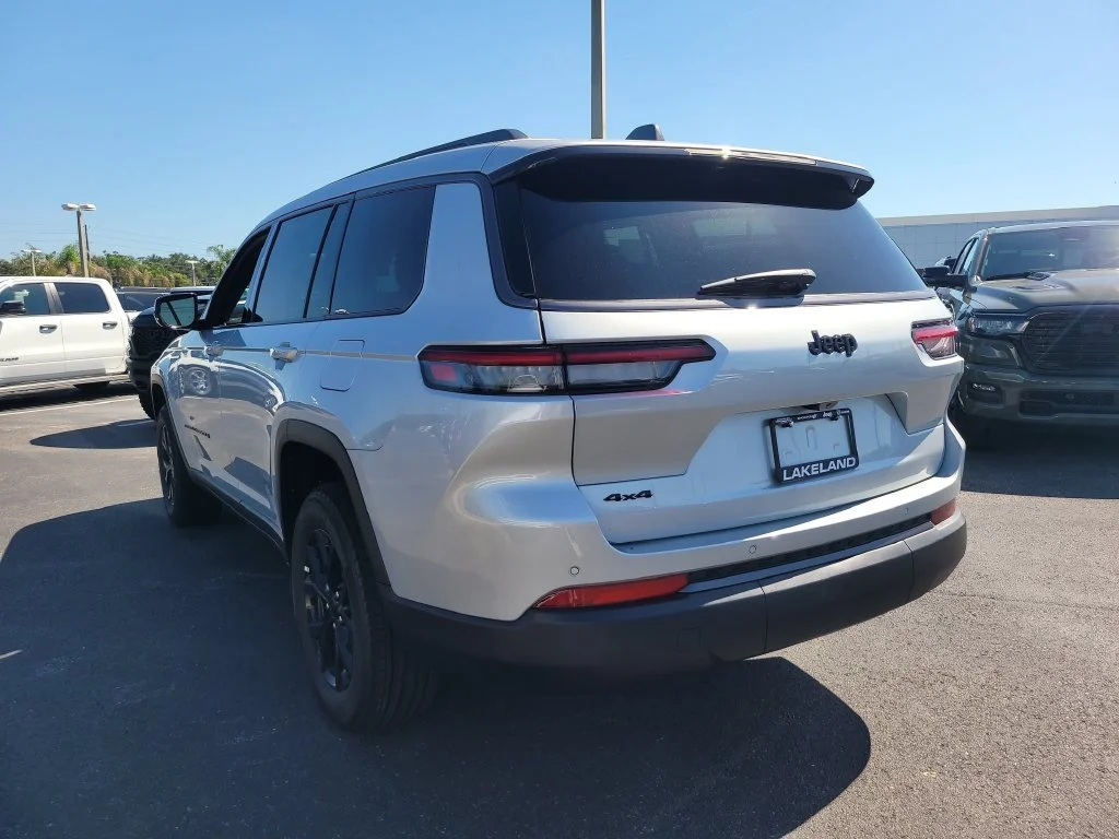 New 2026 Silver Jeep Altitude image 7