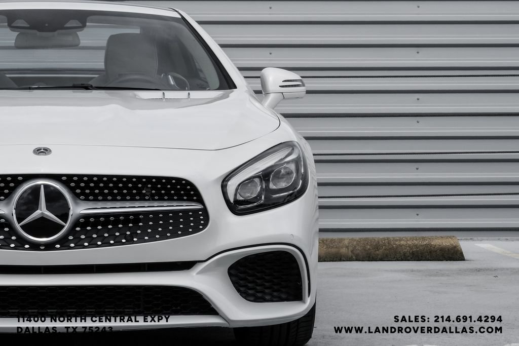 Used 2018 White Mercedes-Benz SL 550 image 52