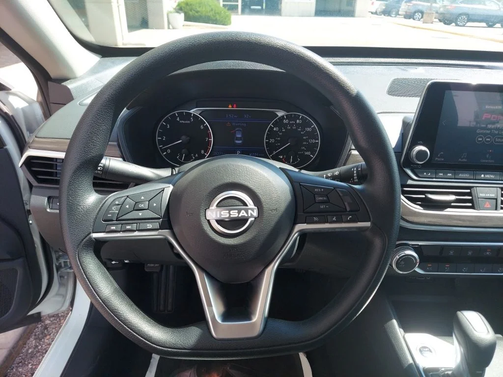 Certified Used 2025 White Nissan 2.5 SV image 11