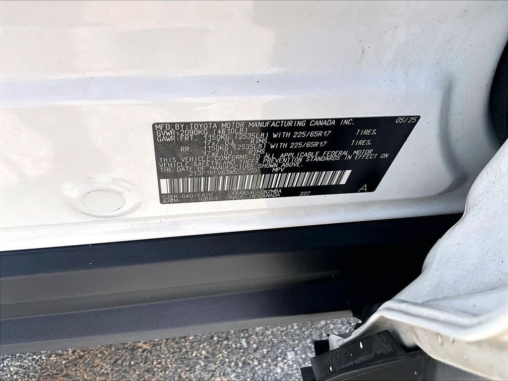 Used 2025 White Toyota XLE image 35