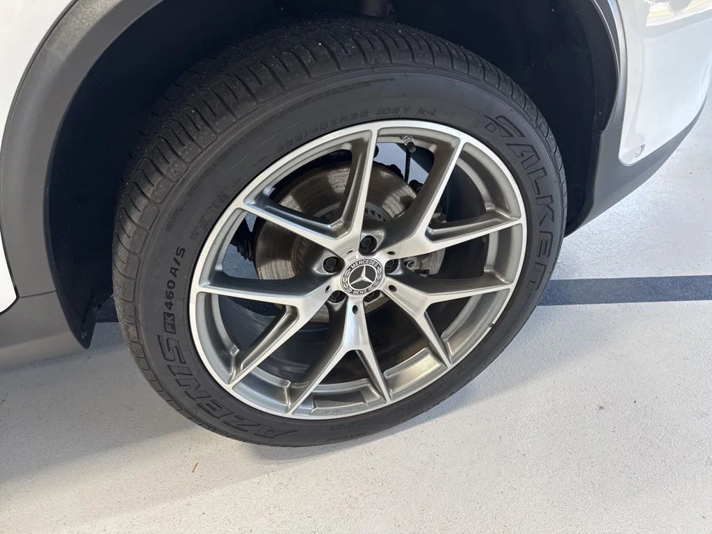 Used 2022 Blue Mercedes-Benz GLC 300 image 9