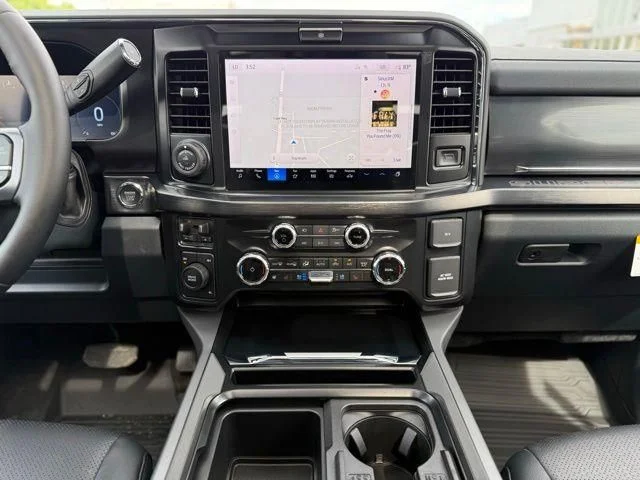 New 2026 Star White Metallic Tri-Coat Ford F-350® Lariat® image 22