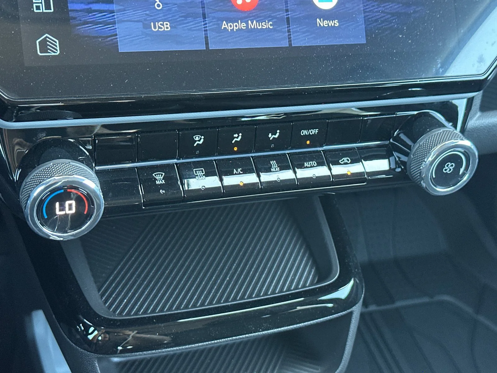 2027 Chevrolet Bolt LT - Photo 21