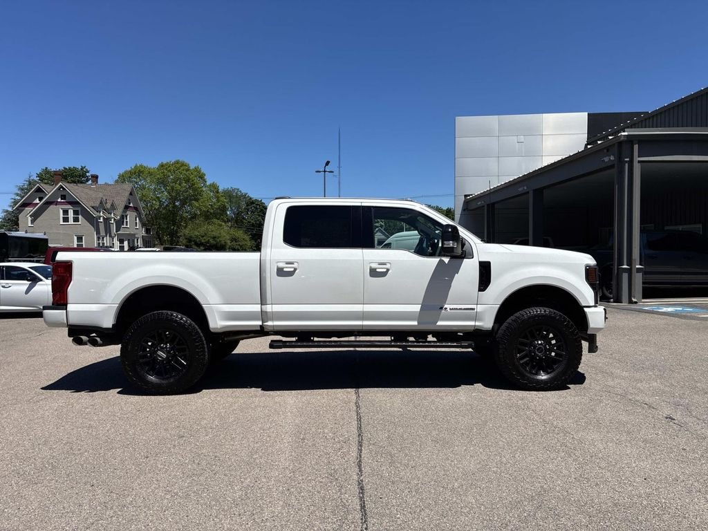 Used 2022 White Ford Lariat image 8