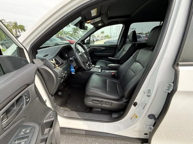 Used 2023 Platinum White Pearl Honda EX-L image 18