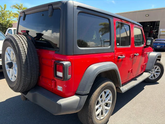 Used 2023 Red Jeep Sport S image 5