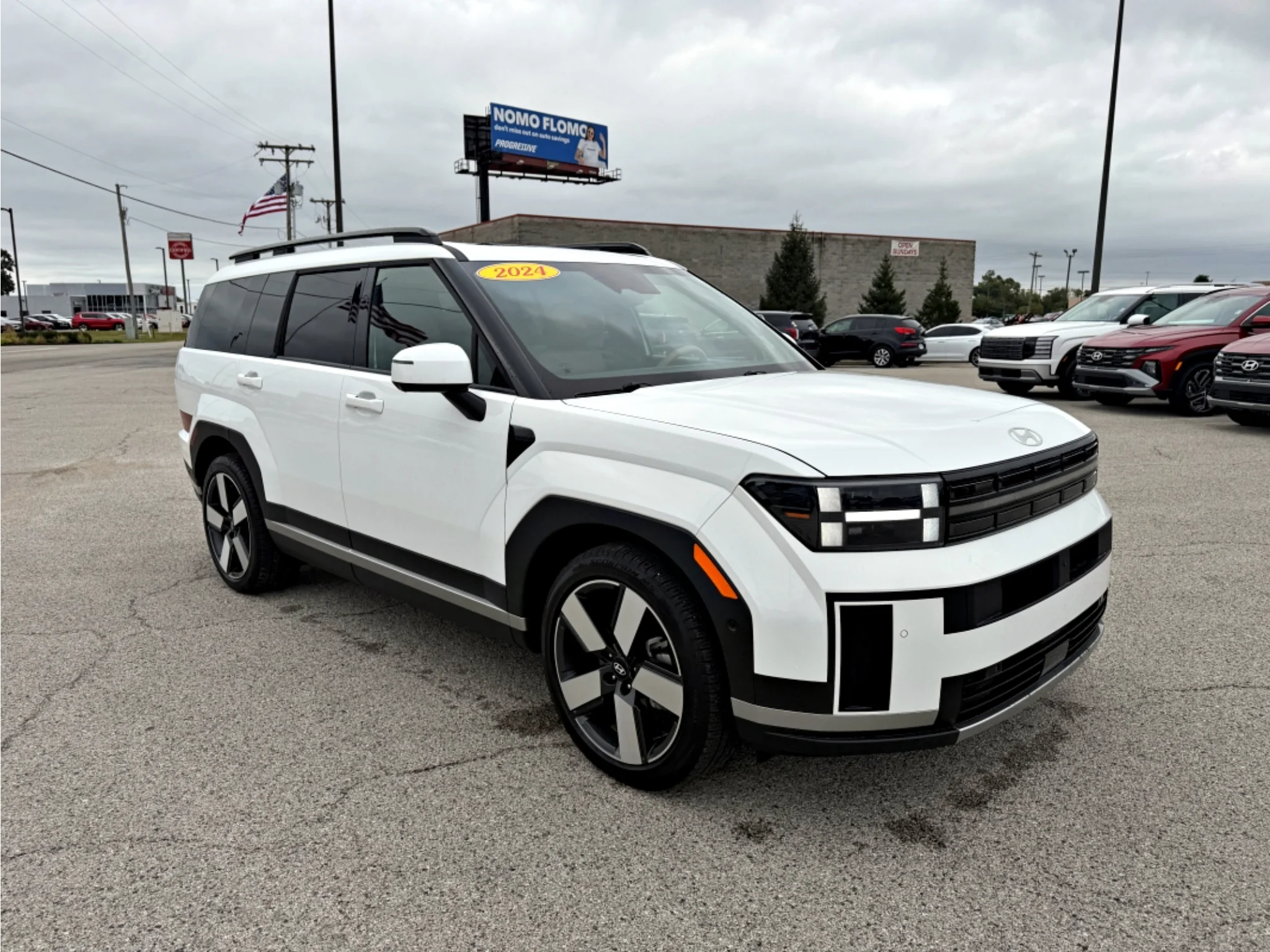 Used 2024 Serenity White Hyundai Limited image 4
