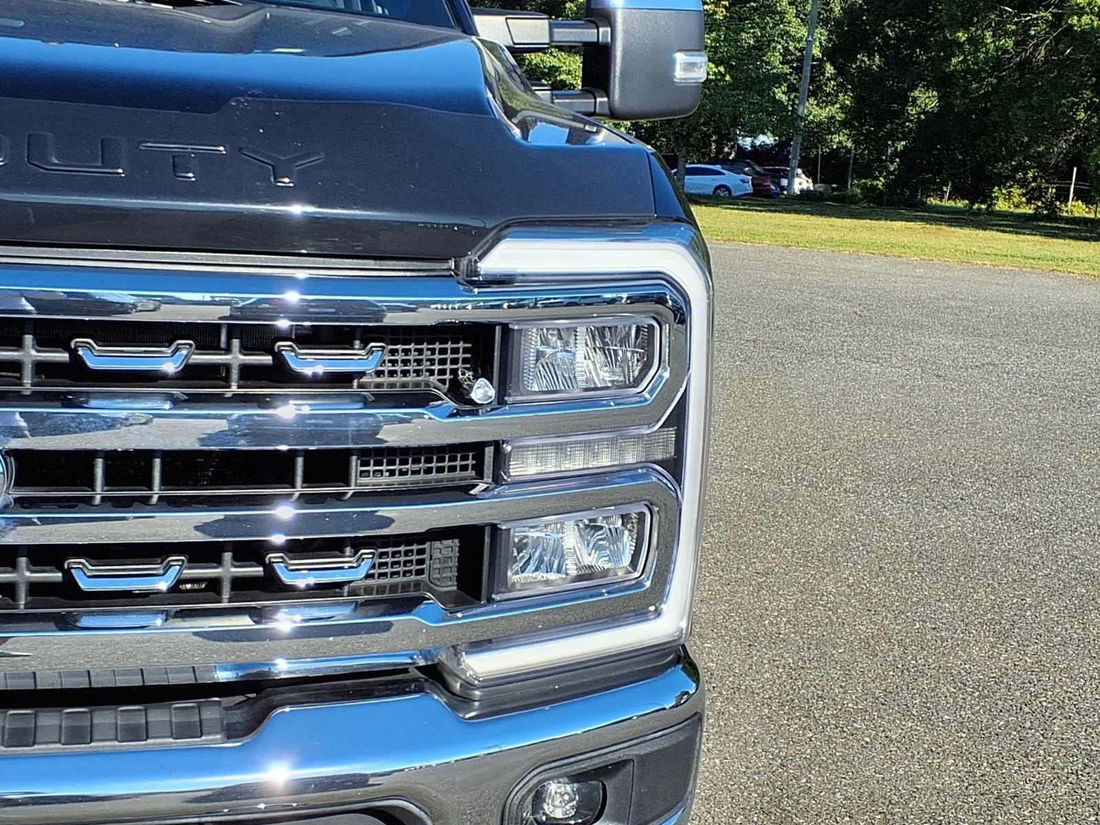 Used 2024 Antimatter Blue Metallic Ford LARIAT image 17