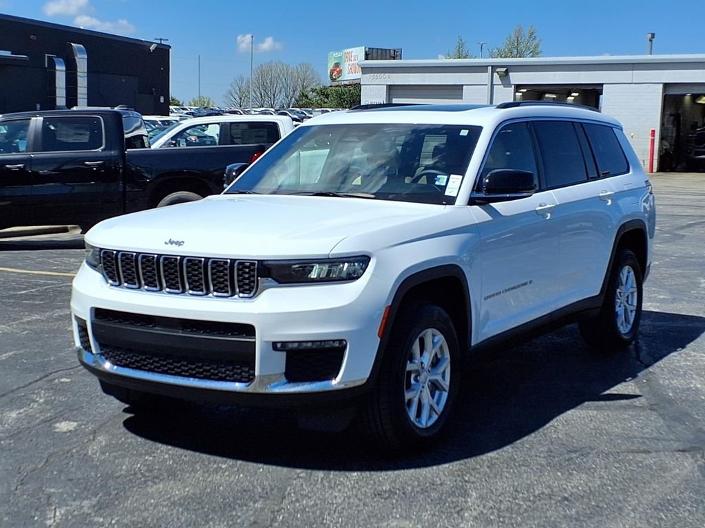 Used 2023 Jeep Grand Cherokee L Limited with VIN 1C4RJKBG3P8729633 for sale in Kansas City