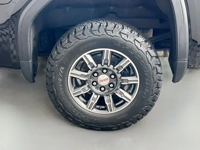 Used 2024 Black GMC AT4 image 39
