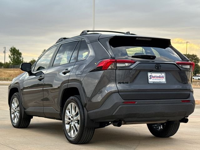 Used 2024 Gray Toyota XLE Premium image 6