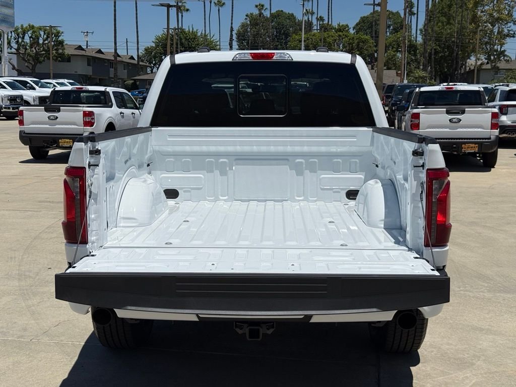 New 2026 Oxford White Ford XLT image 15