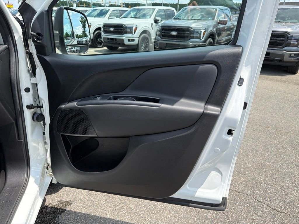 Used 2022 Bright White Ram Base image 22