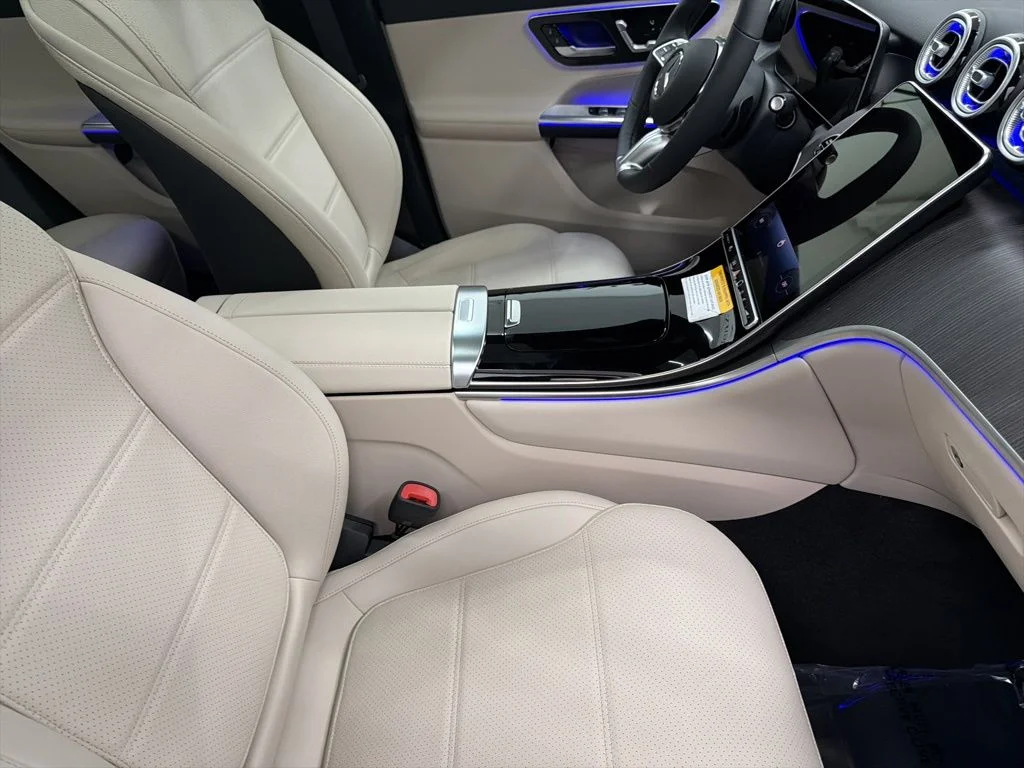 Used 2026 Gray Mercedes-Benz GLC 300 image 29