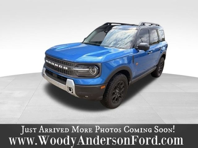 Certified Used 2025 Blue Metallic Ford Badlands image 1