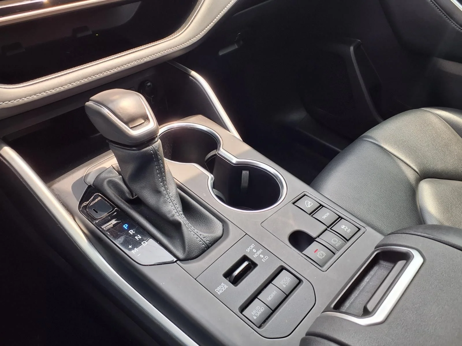 Certified Used 2024 Gray Toyota XLE image 25