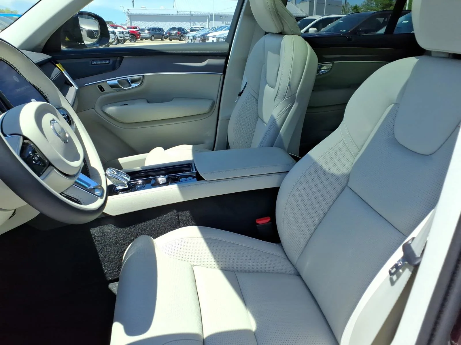 New 2026 Red Metallic Volvo Ultra Dark Theme image 4