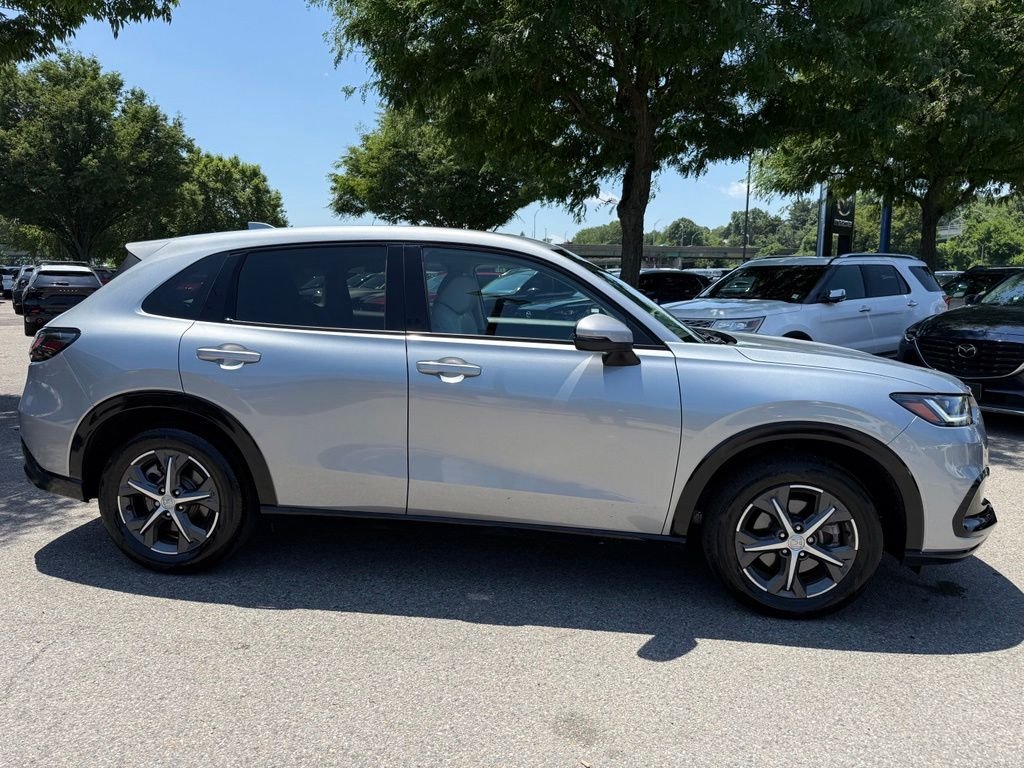 Used 2025 Silver Honda EX-L image 11
