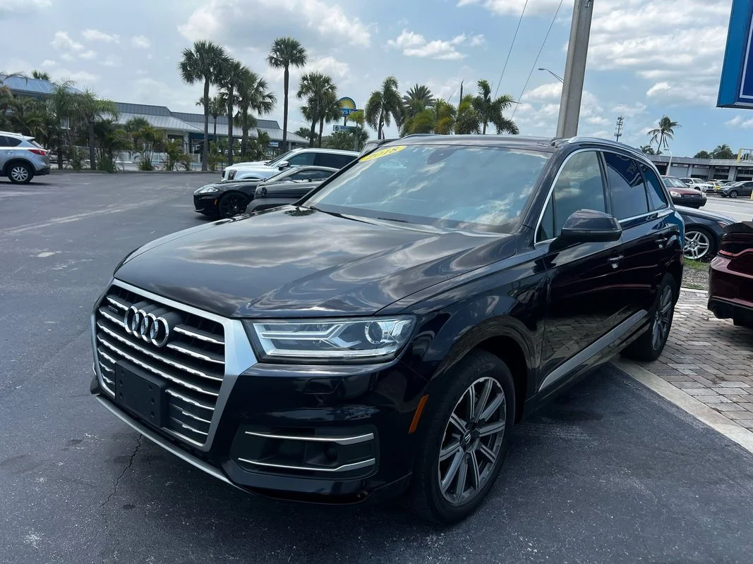 Used 2018  Audi 3.0T Premium image 2
