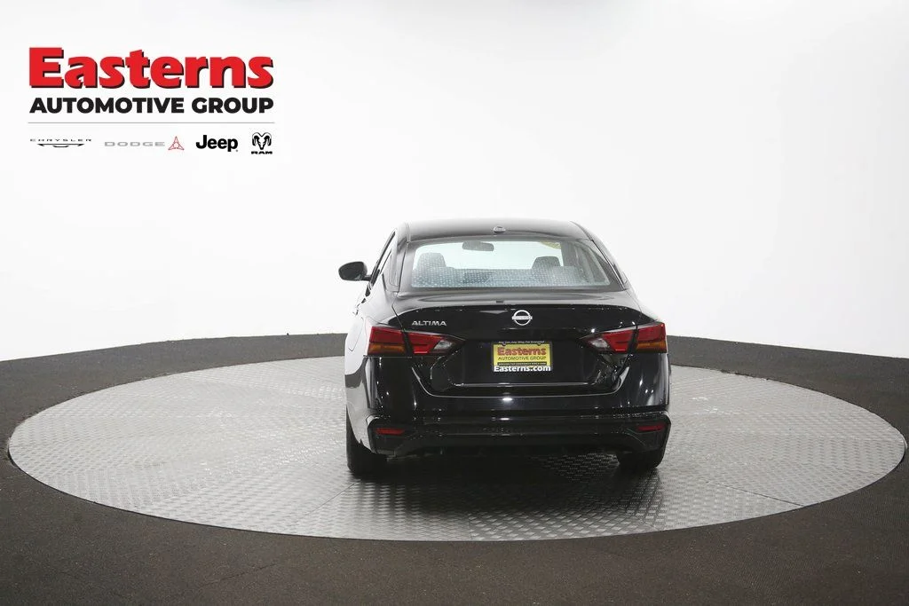 Used 2025 Black Nissan 2.5 SV image 36