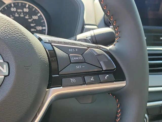 New 2026 Pearl White TriCoat / Super Black Two-tone Nissan SR image 26