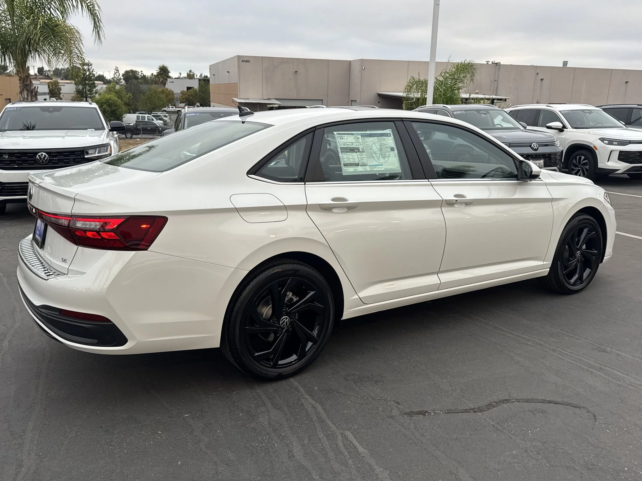 New 2026 Opal White Pearl Volkswagen SE image 7
